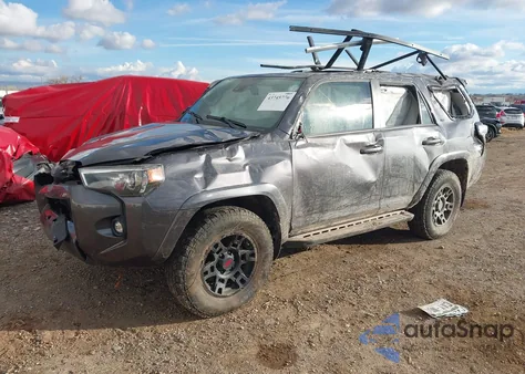 2021 Toyota 4Runner Sr5 Premium z USA, uszkodzony, nr VIN JTENU5JR1M5962753